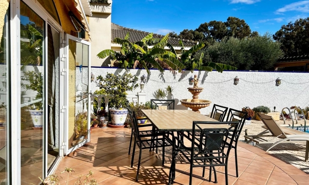 Property for sale - Villa for sale - Torrevieja - La Siesta