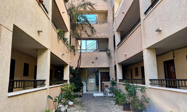 Te koop aangeboden onroerend goed - Appartement te koop - Torrevieja - San Luis