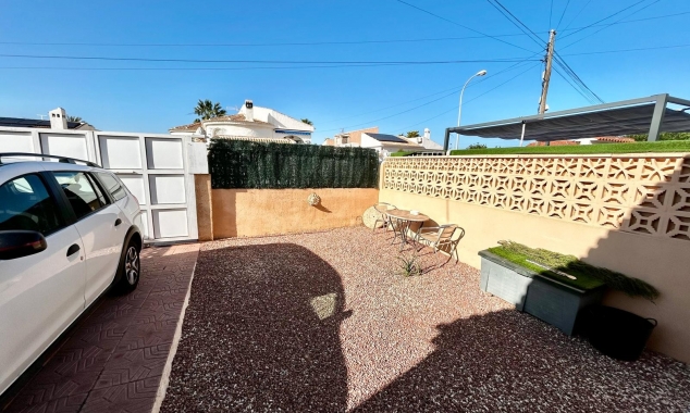 Property for sale - Villa for sale - Torrevieja - La Siesta