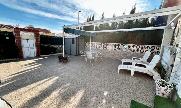 Property for sale - Villa for sale - Torrevieja - La Siesta