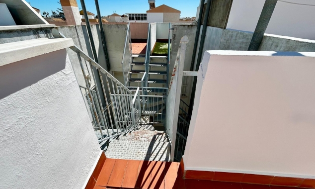 Property for sale - Bungalow for sale - Torrevieja - Altos del Limonar