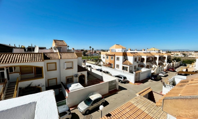 Property for sale - Bungalow for sale - Torrevieja - Altos del Limonar