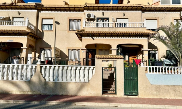 Propiedad en venta - Casa adosada en venta - Torrevieja - El Salado
