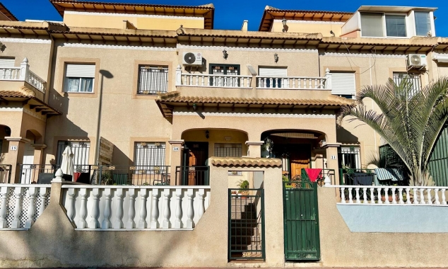 Propiedad en venta - Casa adosada en venta - Torrevieja - El Salado