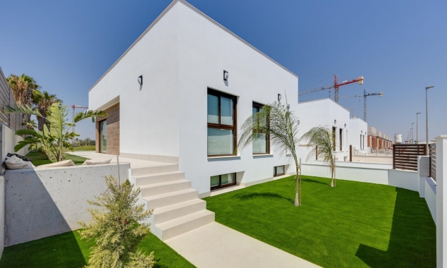 New Property for sale - Villa for sale - Los Alcazares - La Serena Golf
