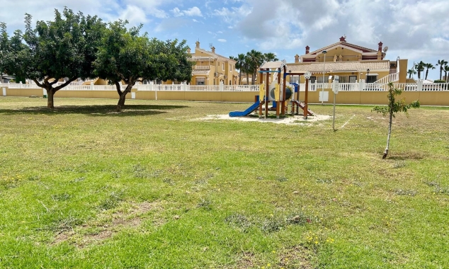Property for sale - Villa for sale - Torrevieja - La Torreta