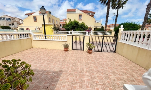 Property for sale - Villa for sale - Torrevieja - La Torreta