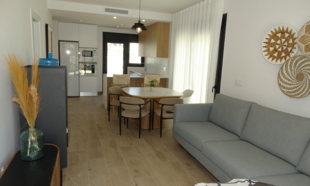 Nueva propiedad en venta - Bungalow en venta - Pilar de la Horadada - pueblo