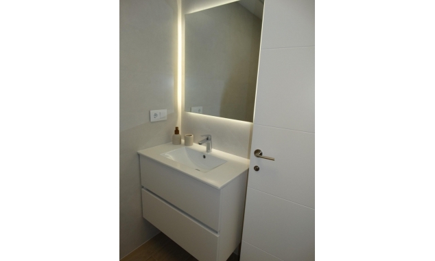 New Property for sale - Bungalow for sale - Pilar de la Horadada - pueblo