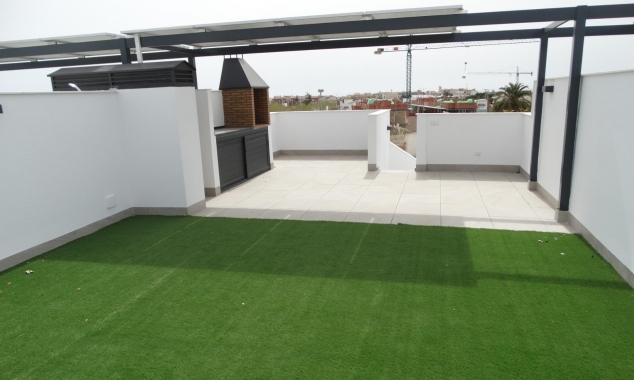 New Property for sale - Bungalow for sale - Pilar de la Horadada - pueblo