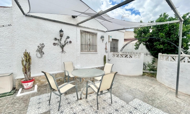 Propriété à vendre - Villa à vendre - Torrevieja - La Siesta