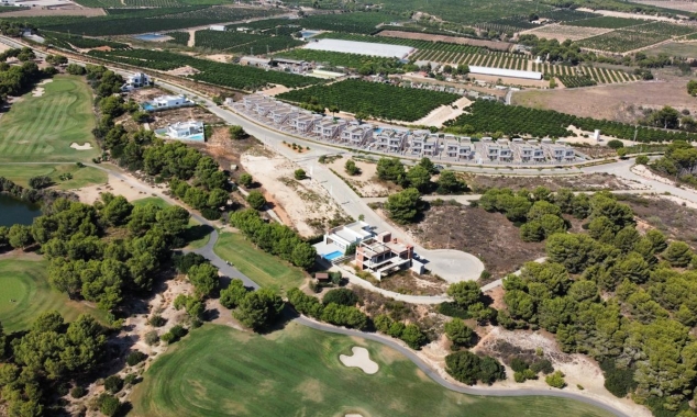 New Property for sale - Bungalow for sale - Pilar de la Horadada - Lo Romero Golf Course