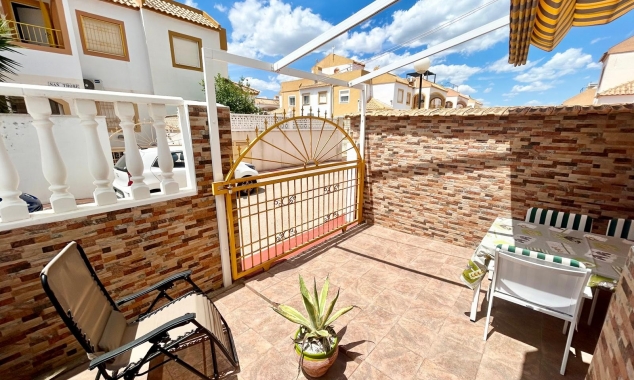 Property for sale - Bungalow for sale - Torrevieja - Altos del Limonar