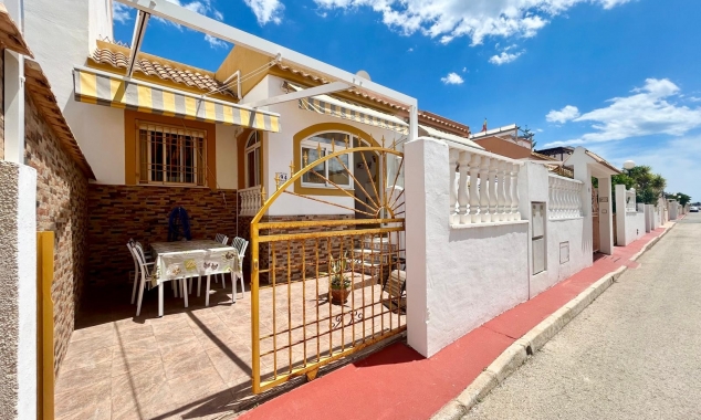 Property for sale - Bungalow for sale - Torrevieja - Altos del Limonar