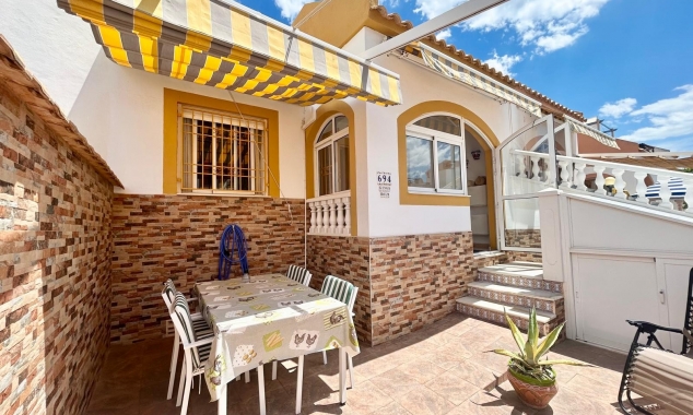 Property for sale - Bungalow for sale - Torrevieja - Altos del Limonar