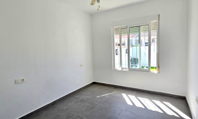 Property for sale - Bungalow for sale - Torrevieja - El Limonar