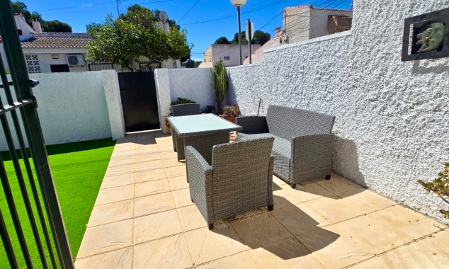 Property for sale - Bungalow for sale - Torrevieja - El Limonar