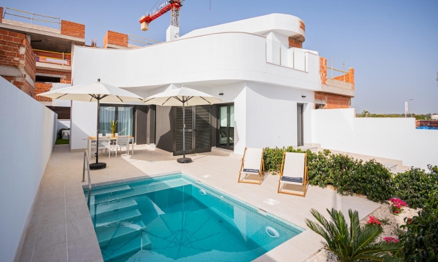 New Property for sale - Villa for sale - Torrevieja - Los Balcones