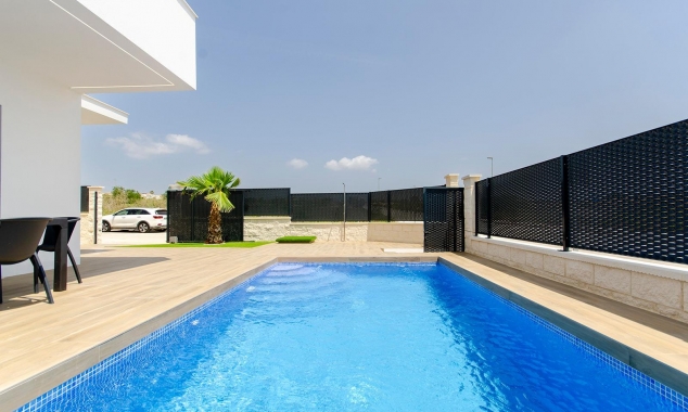 New Property for sale - Villa for sale - Orihuela - Vistabella Golf