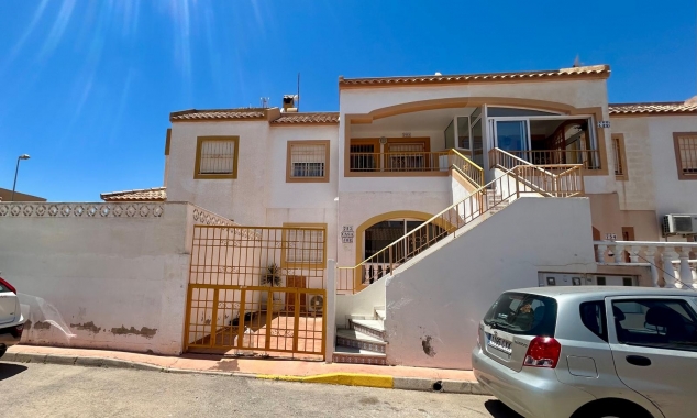 Property for sale - Bungalow for sale - Torrevieja - Altos del Limonar