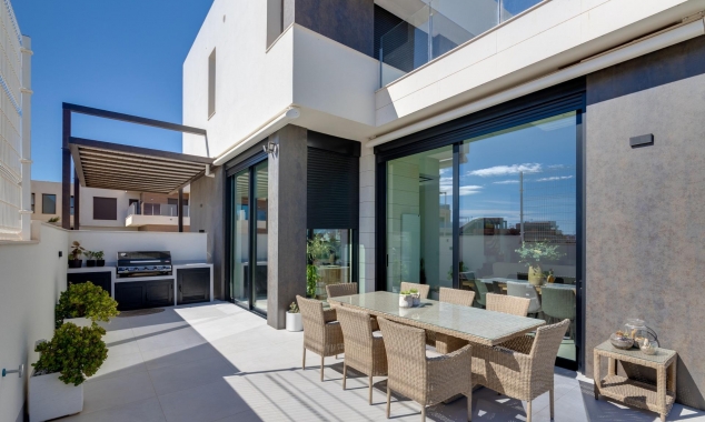 New Property for sale - Villa for sale - Pilar de la Horadada - Lo Romero Golf Course