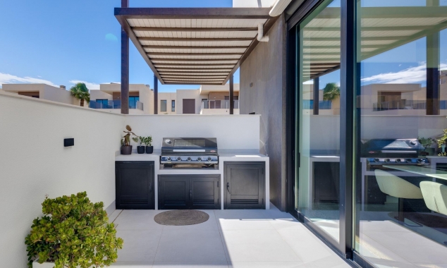 New Property for sale - Villa for sale - Pilar de la Horadada - Lo Romero Golf Course