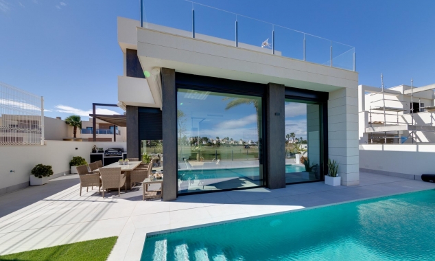 New Property for sale - Villa for sale - Pilar de la Horadada - Lo Romero Golf Course