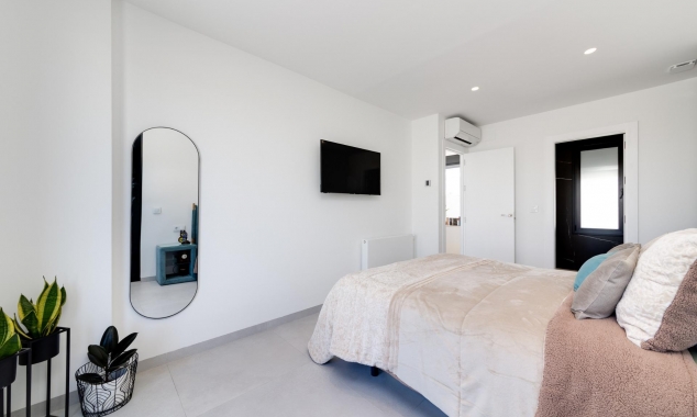 New Property for sale - Villa for sale - Pilar de la Horadada - Lo Romero Golf Course