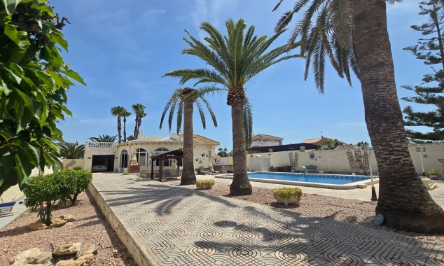 Property for sale - Villa for sale - Torrevieja - San Luis