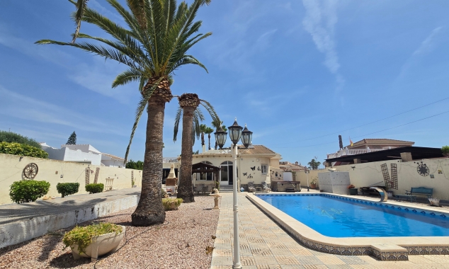 Property for sale - Villa for sale - Torrevieja - San Luis