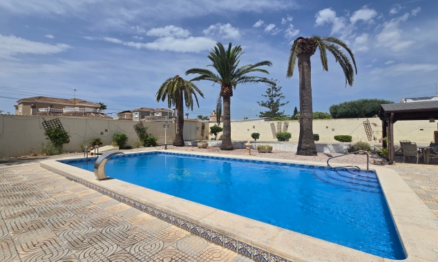 Property for sale - Villa for sale - Torrevieja - San Luis