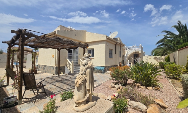Property for sale - Villa for sale - Torrevieja - San Luis