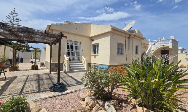 Property for sale - Villa for sale - Torrevieja - San Luis