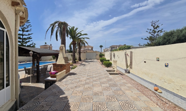 Property for sale - Villa for sale - Torrevieja - San Luis