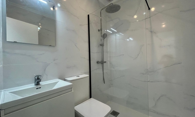 Property for sale - Bungalow for sale - Torrevieja - El Limonar
