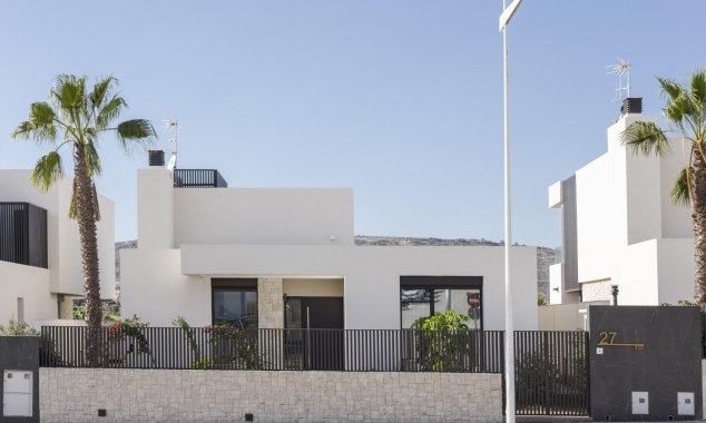 New Property for sale - Villa for sale - Algorfa - La Finca Golf