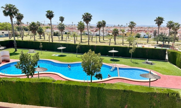 Property for sale - Bungalow for sale - Torrevieja - Altos del Limonar
