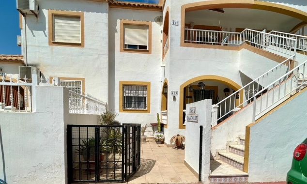 Property for sale - Bungalow for sale - Torrevieja - Altos del Limonar