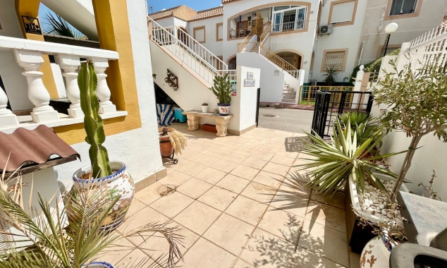 Property for sale - Bungalow for sale - Torrevieja - Altos del Limonar