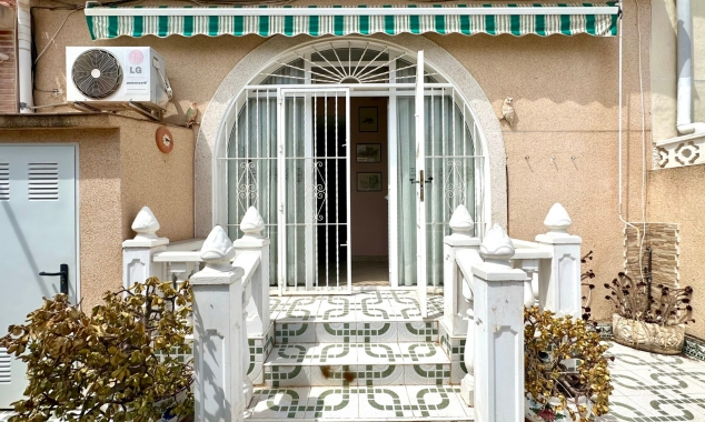 Property for sale - Bungalow for sale - Torrevieja - San Luis
