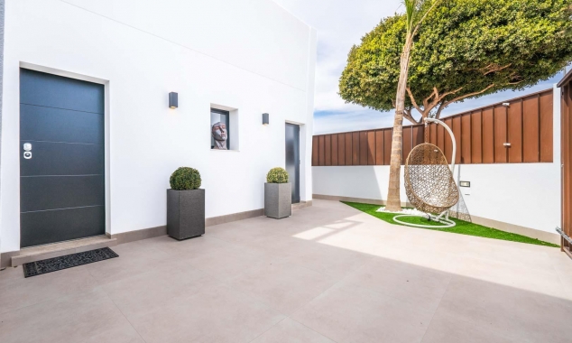 New Property for sale - Villa for sale - Roldan