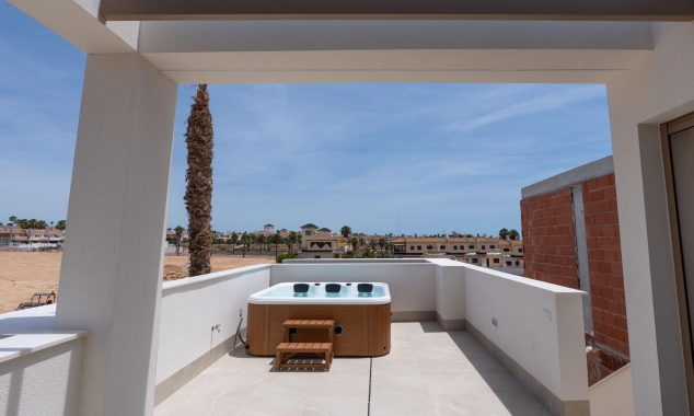 New Property for sale - Townhouse for sale - Los Alcazares - Serena Golf and Beach Resort
