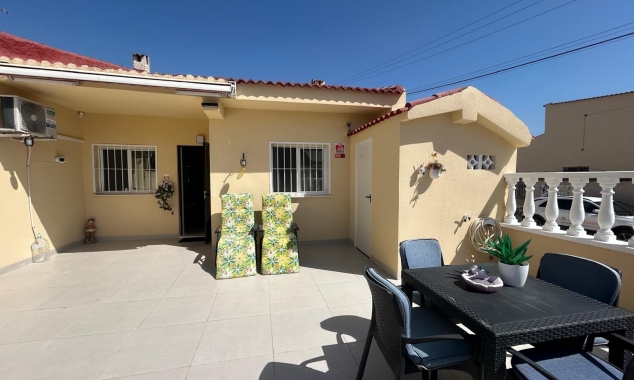 Property for sale - Bungalow for sale - Torrevieja - La Torreta