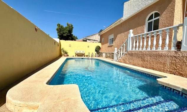 Propiedad en venta - Villa en venta - Torrevieja - San Luis
