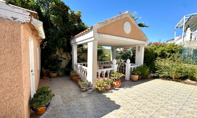 Propiedad en venta - Villa en venta - Torrevieja - San Luis