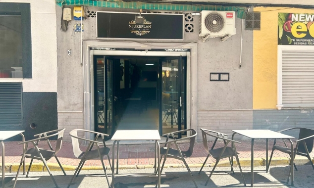 Property for sale - Traspasso - Torrevieja - Playa De Los Locos