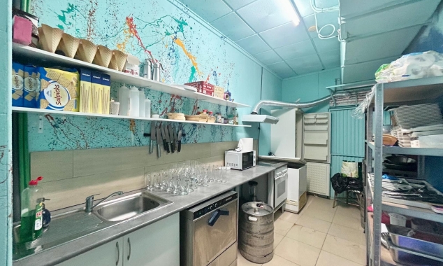 Property for sale - Traspasso - Torrevieja - Playa De Los Locos