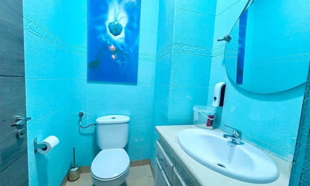 Property for sale - Traspasso - Torrevieja - Playa De Los Locos