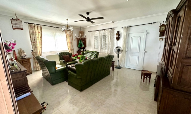 Property for sale - Villa for sale - Torrevieja - El Chaparral