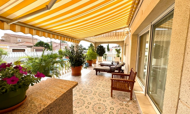 Property for sale - Villa for sale - Torrevieja - El Chaparral